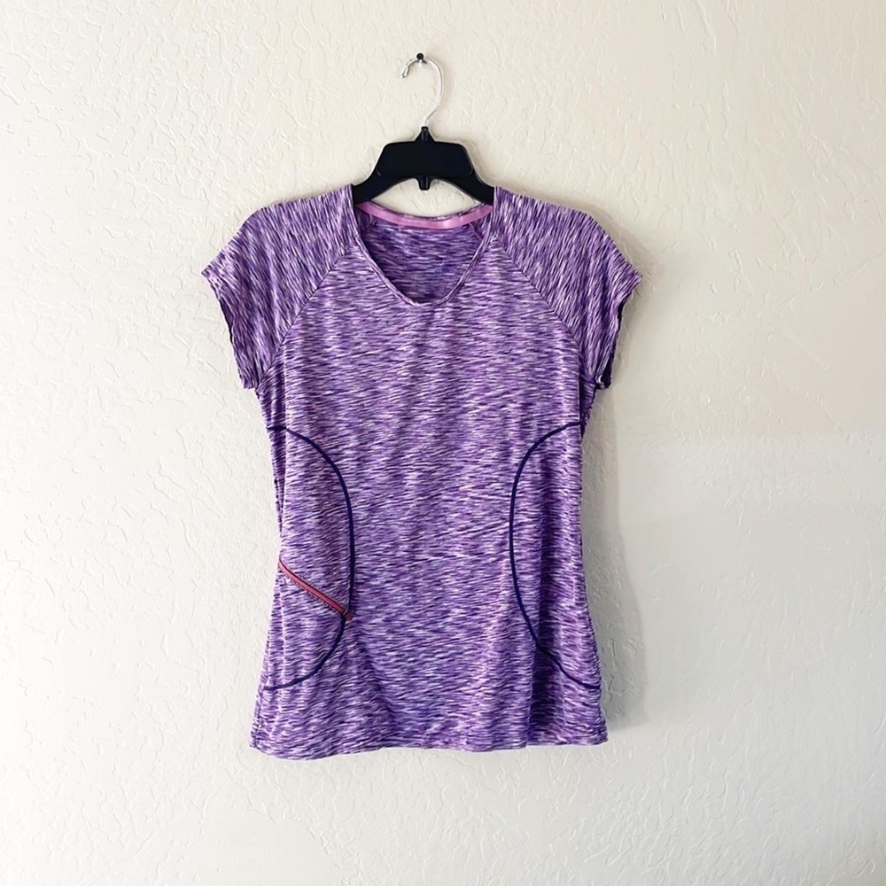 🌿Final‎ Sale Athleta V Neck Athletic Shirt